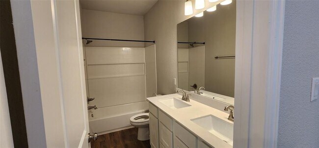 Building Photo - 112 Los Olives Ln