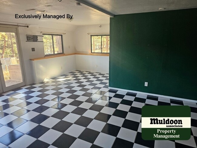 Building Photo - Coming soon! Beautifully remodeled 3 bedro...