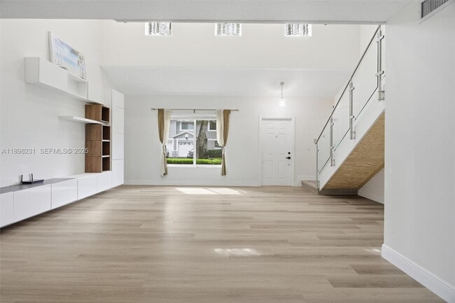 Building Photo - 12153 SW 49th Ct