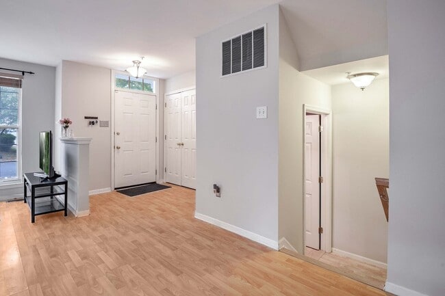 Building Photo - 18806 Harmony Woods Ln