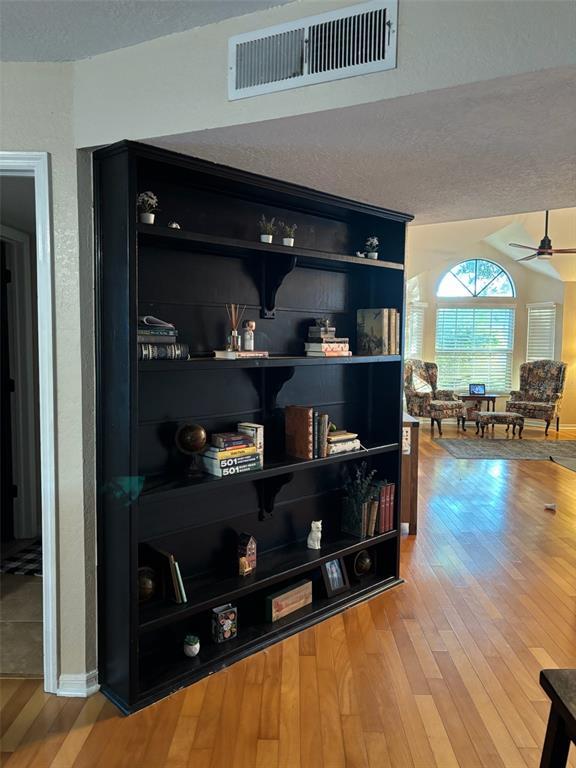 Building Photo - 3031 Pine Forest Dr