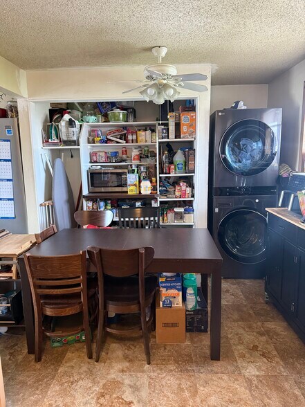 Building Photo - 2223 E Joseph Ave