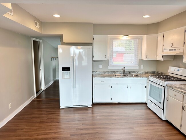 Building Photo - 11408 IL-120