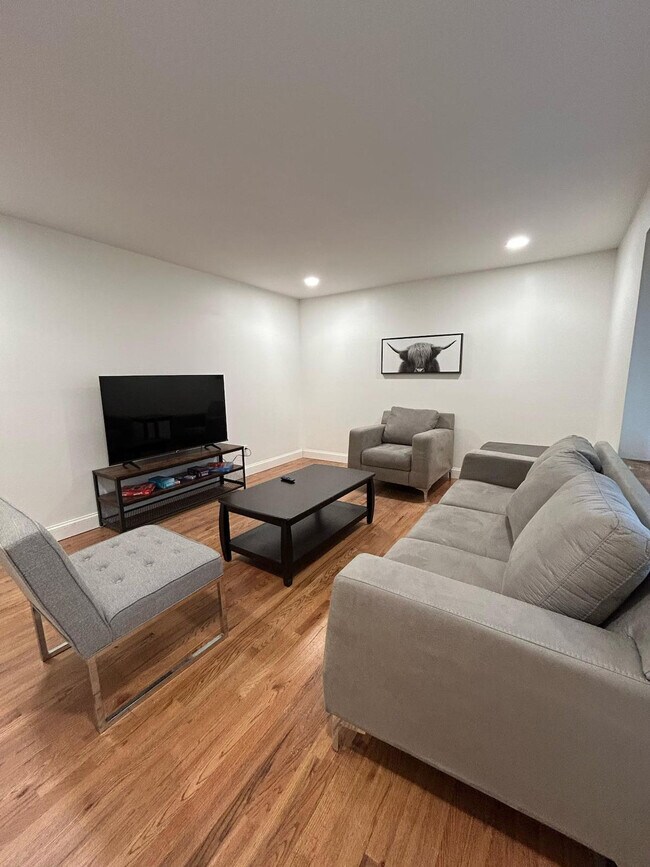 Building Photo - 11915 Brampton Hunt Rd