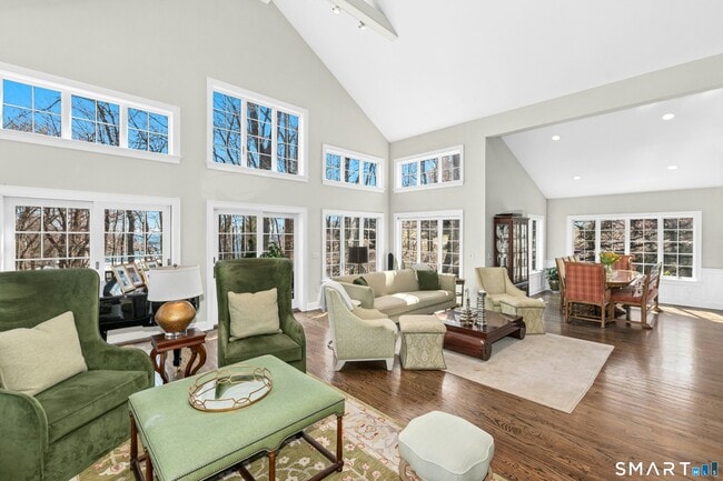 Building Photo - 9 Dancing Bear Rd