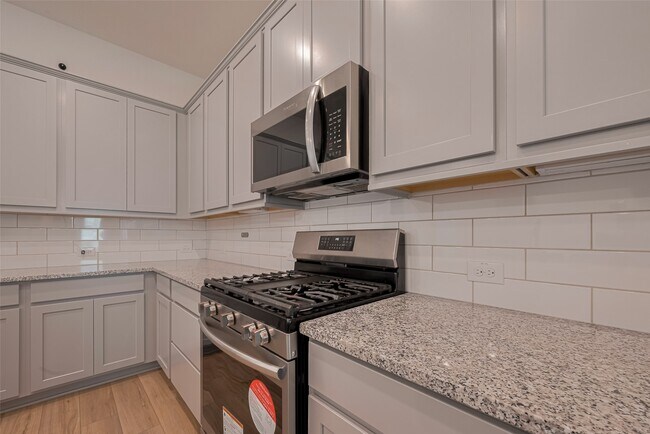 Building Photo - 16331 Verbena Glen Dr