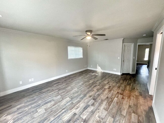 Building Photo - Great Home in New Braunfels