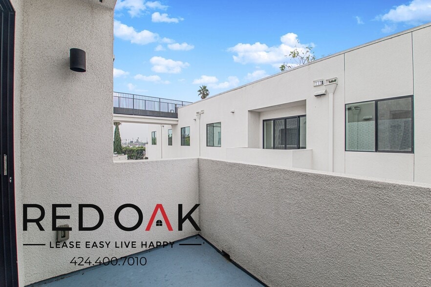 Building Photo - 5727 La Mirada Ave