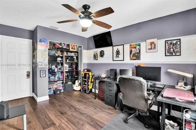 Building Photo - 18071 Clear Brook Cir