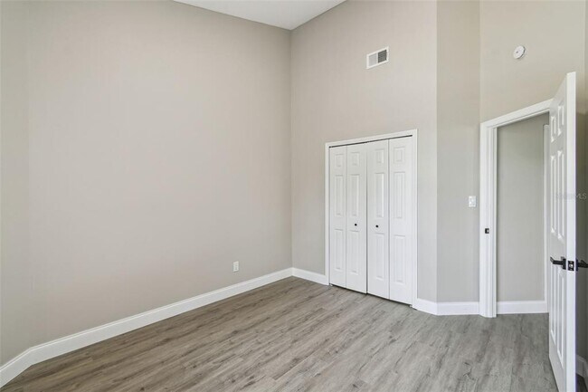 Building Photo - 1317 Ravida Woods Dr