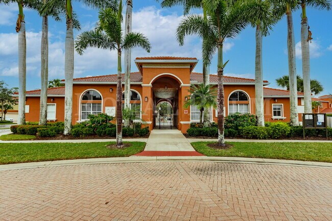 Building Photo - 12060 Lucca St