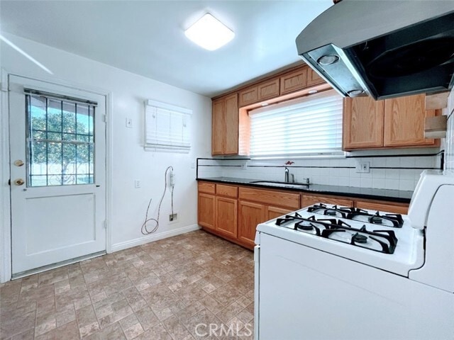 Building Photo - 15334 Orizaba Ave