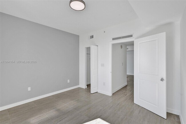 Building Photo - 7900 Harbor Island Dr