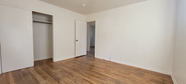 Building Photo - 3 Bedroom 1 Bath Home