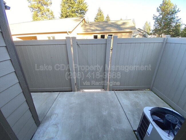 Building Photo - 1148 W Grove Way