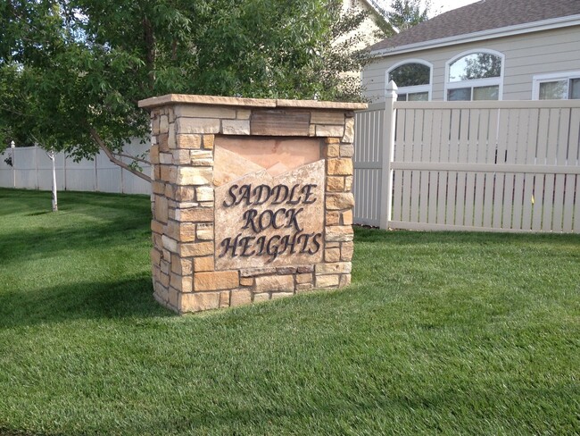 Building Photo - Great Saddle Rock Heights Home! 5 Bedroom ...