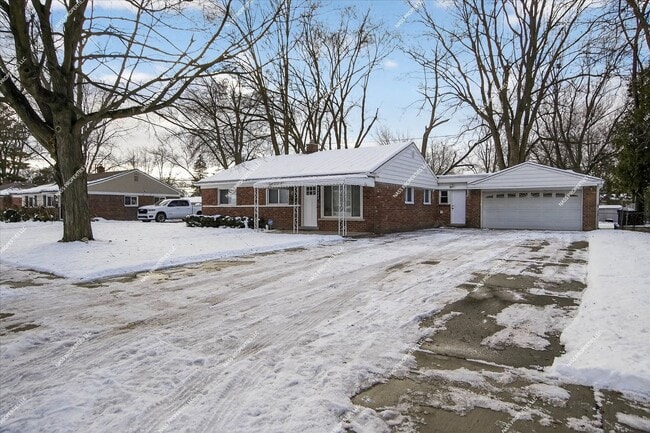 Building Photo - 28555 Stuart Ave