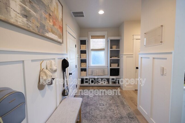 Building Photo - 11855 W Nuova Ct