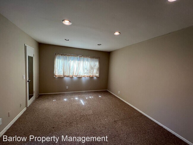 Building Photo - 5 br, 2.5 bath House - 2030 Marco Drive