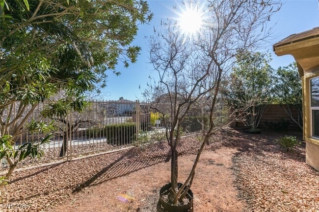 Building Photo - 4013 Gliding Gulls Ave