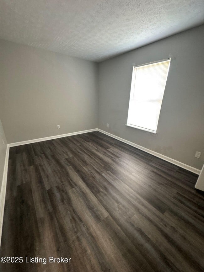 Building Photo - 4103 Blue Lick Ct