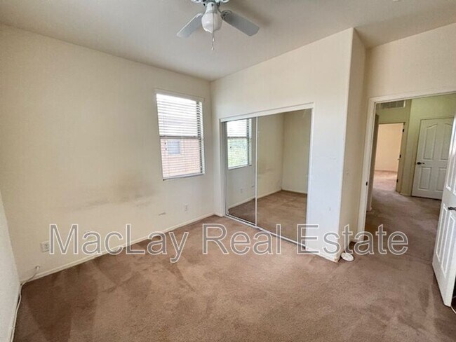 Building Photo - 4230 S Mariposa Dr