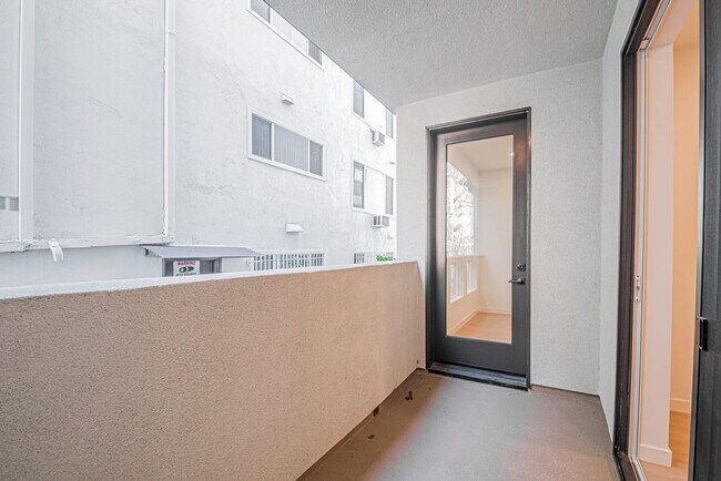 Building Photo - Welcome to the Gramercy