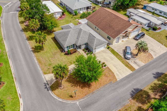 Building Photo - 1329 Paradise Dr