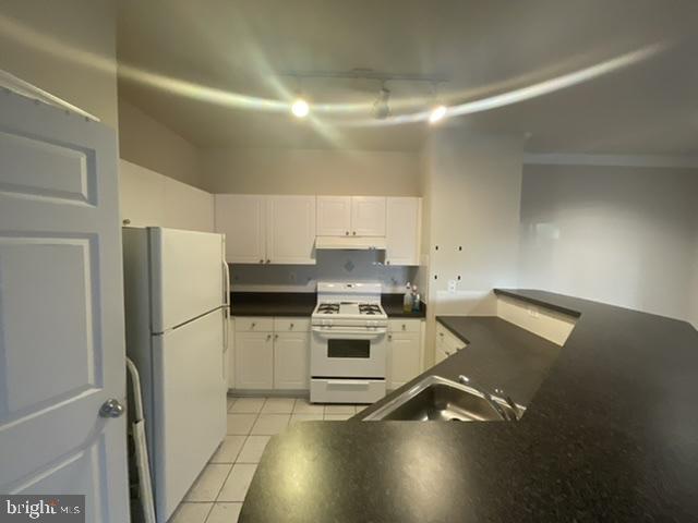 Building Photo - 11329 Aristotle Dr