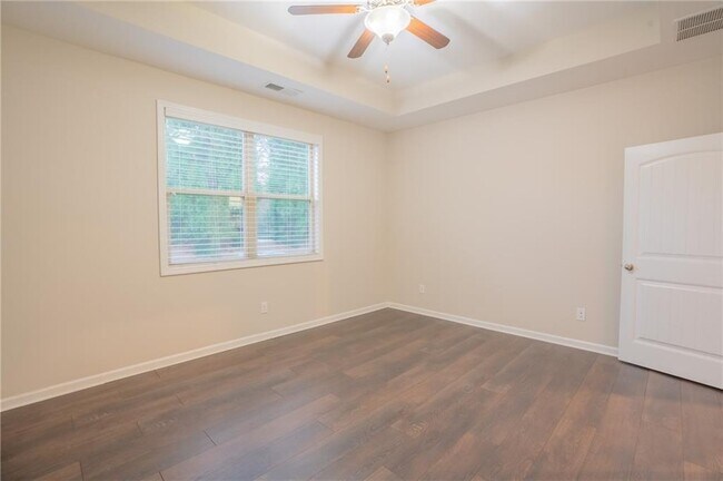 Building Photo - 2420 Boxwalking Ct