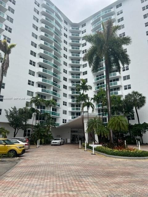 Building Photo - 3001 S Ocean Dr