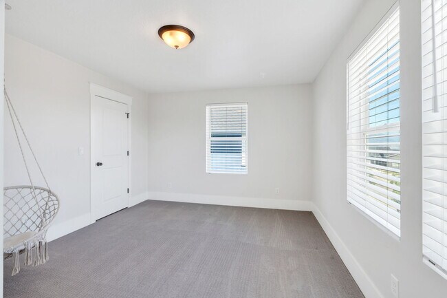 Building Photo - 6258 W Copper Hawk Dr