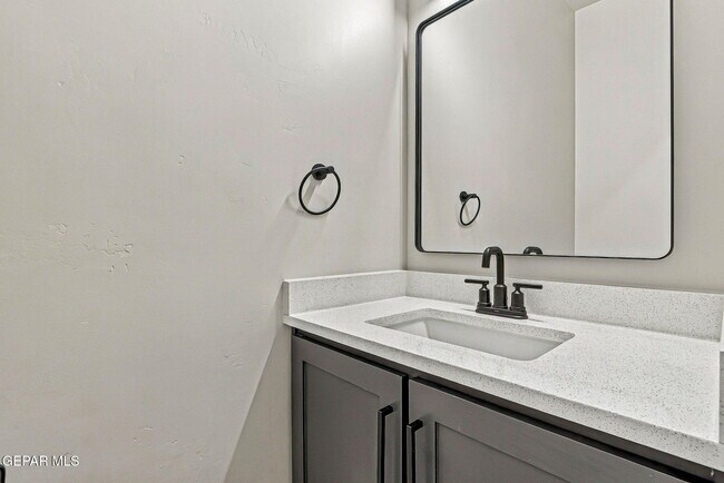 Building Photo - 1807 Ritzy Lou Pl