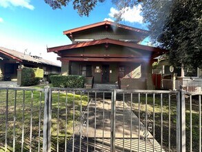Building Photo - 172 N Van Ness Ave