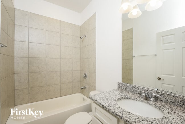 Building Photo - 1238 Ponca Rd