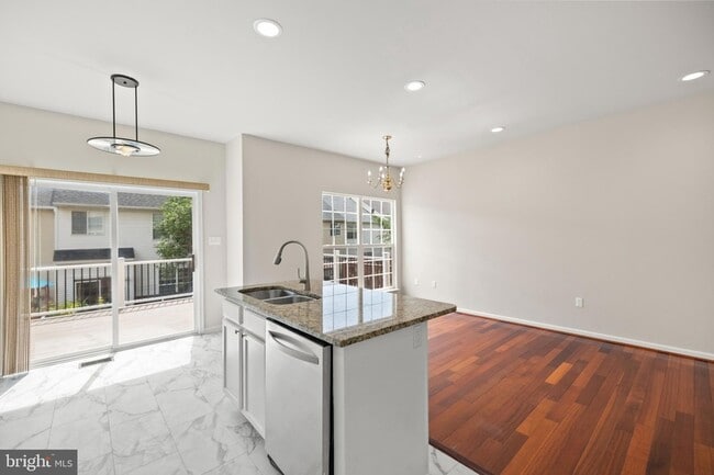 Building Photo - 2448 Rolling Plains Dr