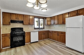 Building Photo - 276 Tennyson Terrace