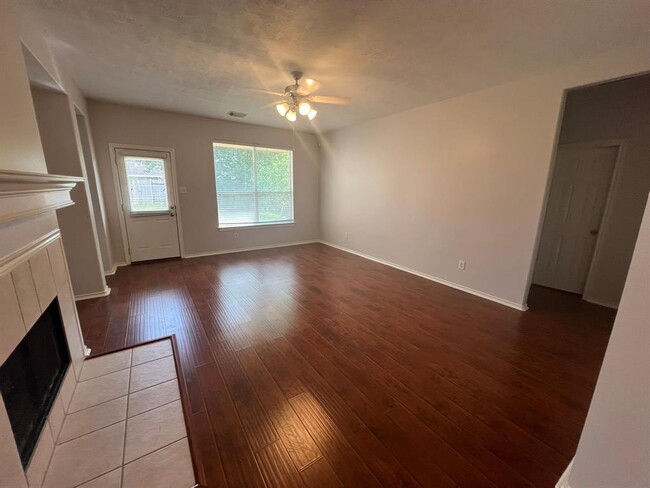 Building Photo - 21723 Chanas Ct