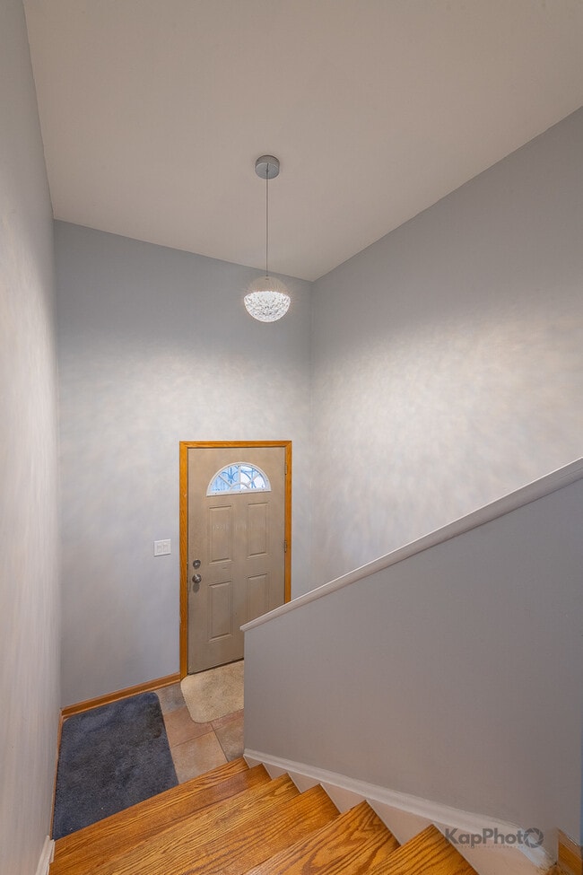 Building Photo - 3548 S Artesian Ave