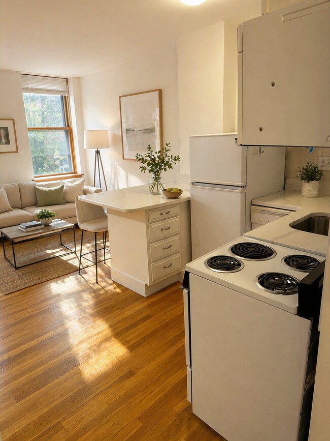 Building Photo - 92 W Cedar St