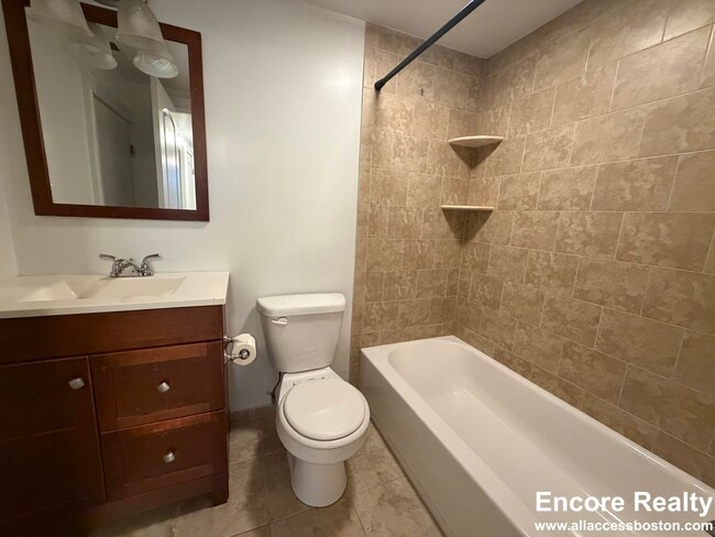 Building Photo - 157 M St