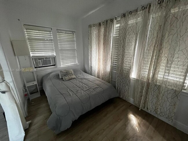 Building Photo - 2049 SW 60th Ct