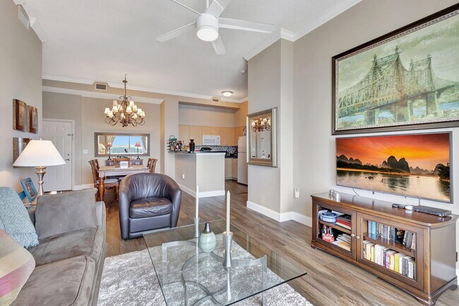 Building Photo - 616 Clearwater Park Rd