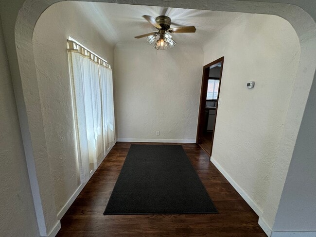 Building Photo - 2 Bedroom, 1 Bath with garage. Water and Sewer included in monthly rent!