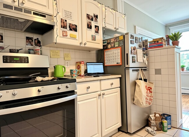 Building Photo - 330 St Paul St