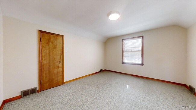 Building Photo - 532 16th St