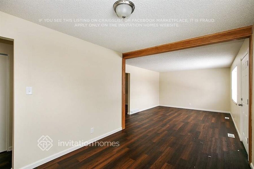 Building Photo - 2122 Truda Dr