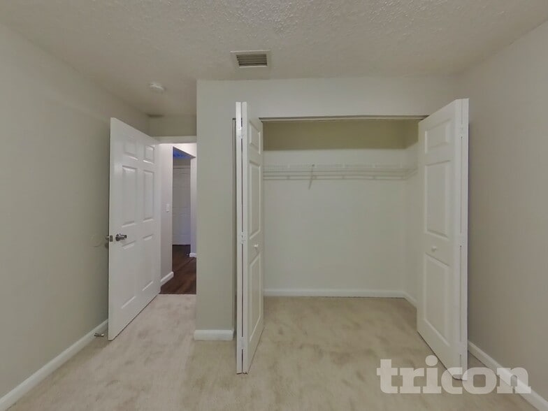 Building Photo - 4716 Hunts Ct