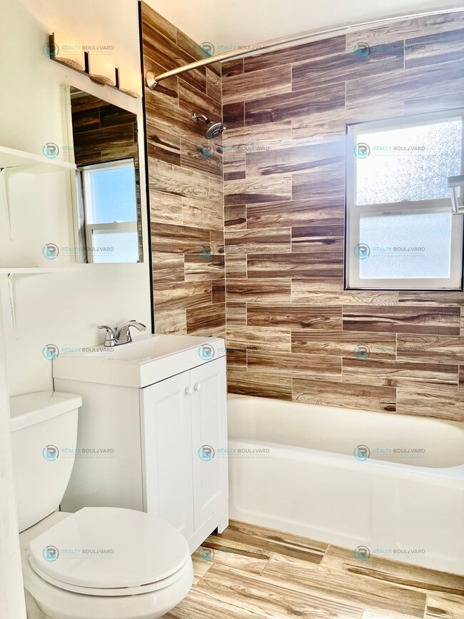 Building Photo - 90 Arden Cir