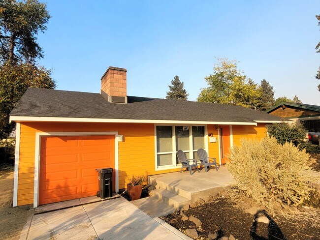 Building Photo - 442 NE Hawthorne Ave